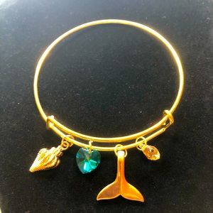 ⭐️Handmade✋💎Mermaid tail charm crystal heart bangle bracelet
